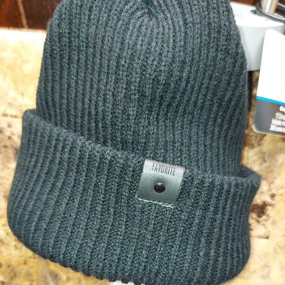 Hats outerwear - Picture 6 of 15